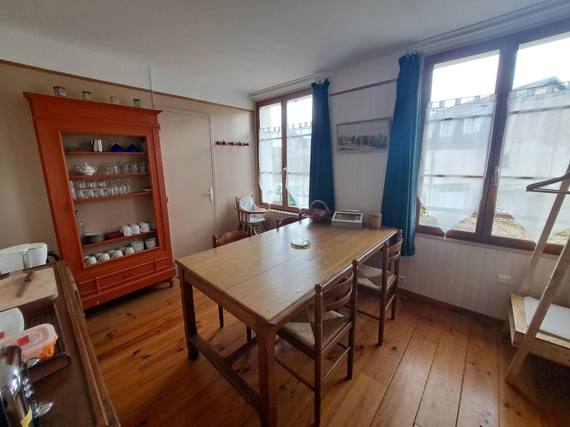 Location A Coucy Le Chateau Екстериор снимка