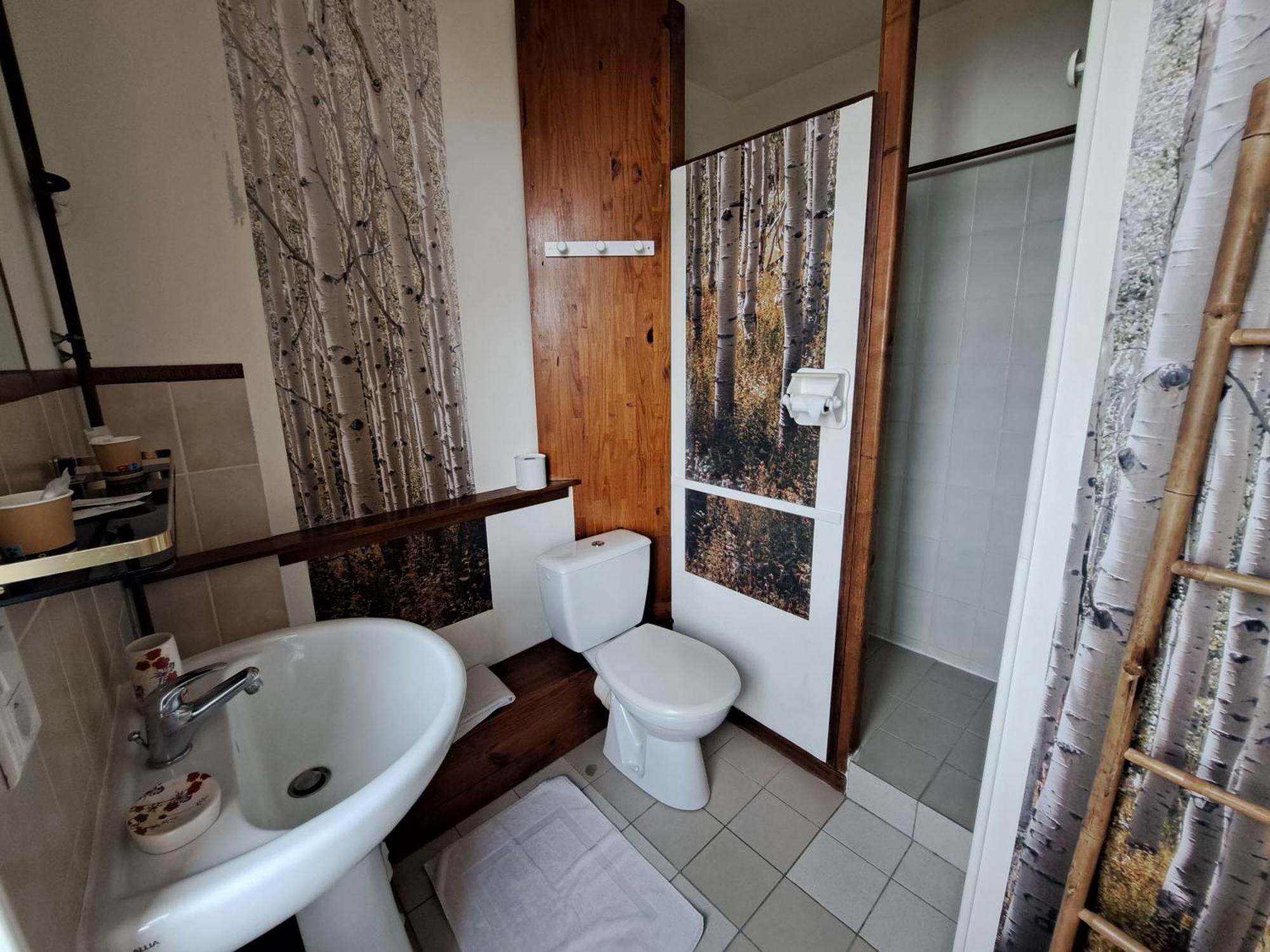 Location A Coucy Le Chateau Екстериор снимка